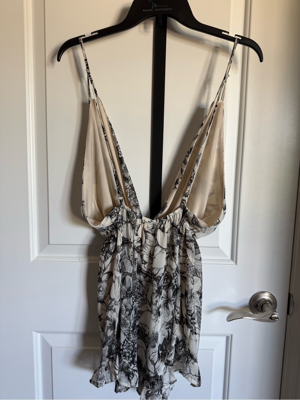 Romper - Picture 2 of 7